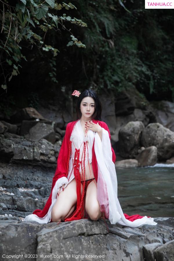   [XiuRen]高清写真图 2023.08.28 No.7295 严利娅Yuliya 妲己美臀第24张图片